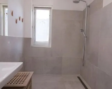 Terrace Sea View Daire Veli Lošinj